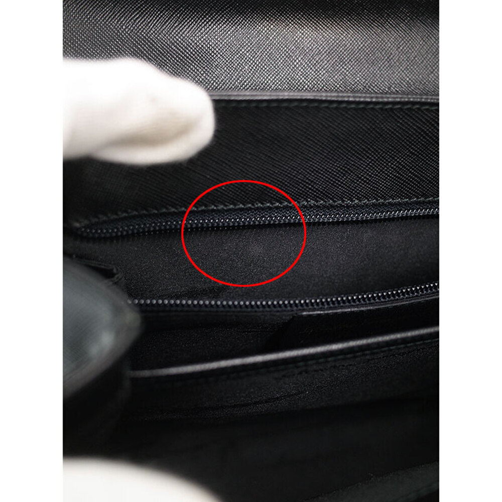 Salvatore Ferragamo Gancini Handbag - Picture 4 of 9